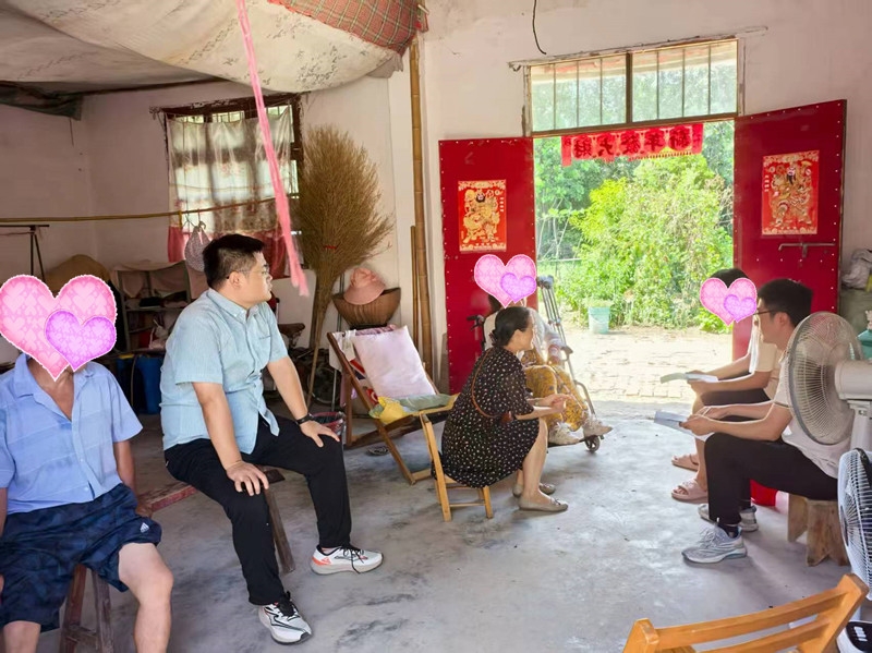 家访1_副本.jpg